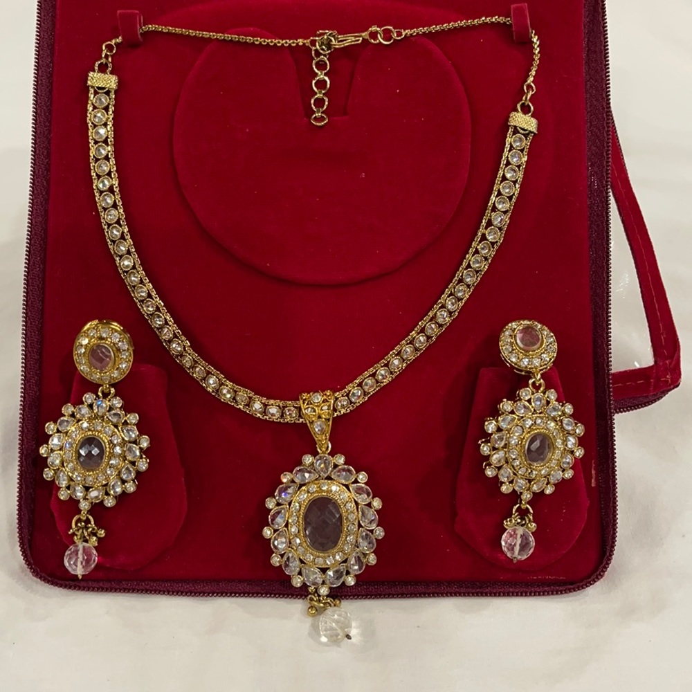 Women’s Necklace & Earrings White